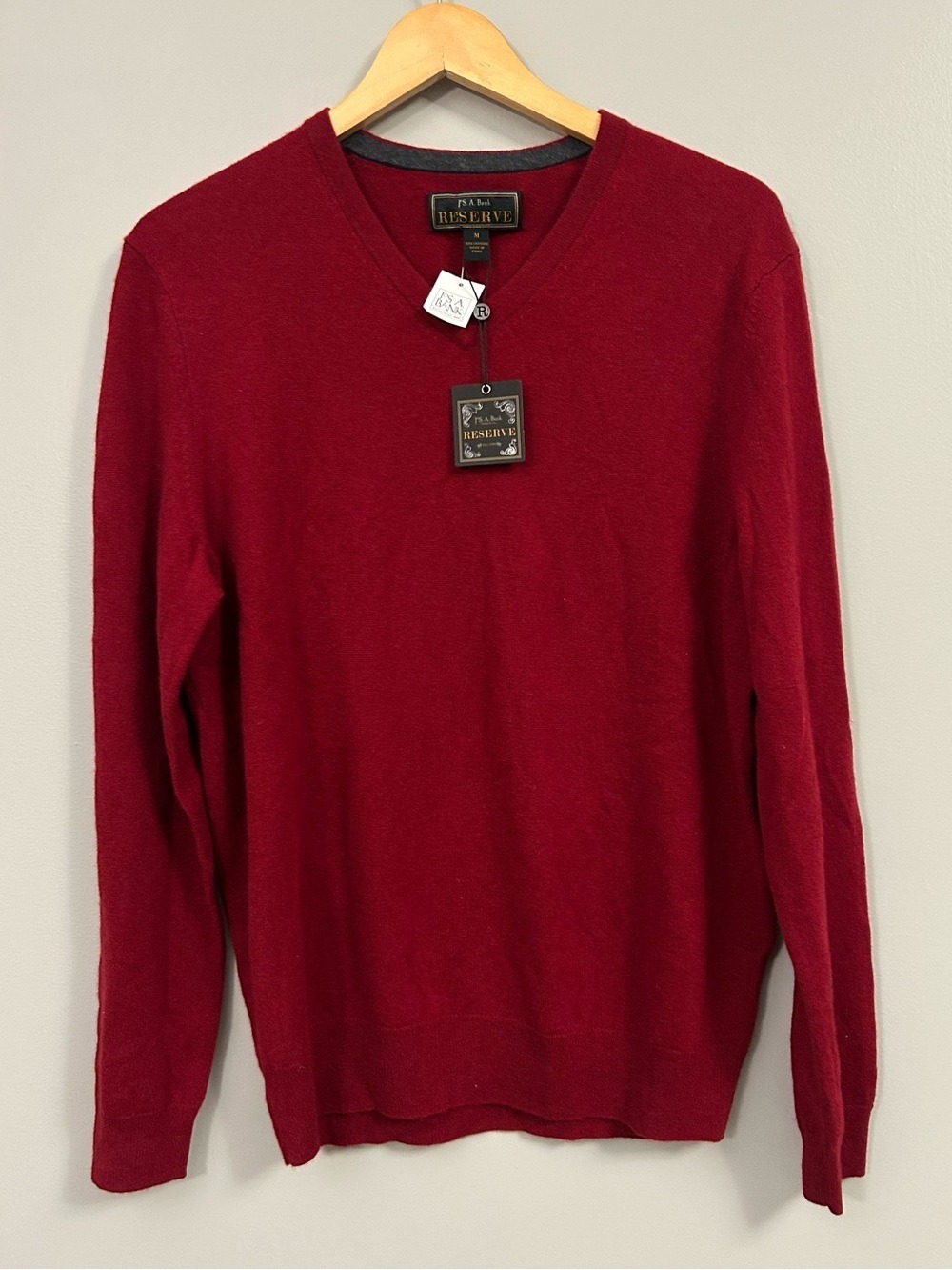 Jos. A. Bank Reserve Cashmere Men's V-Neck Sweater - Deep Red Medium NWT